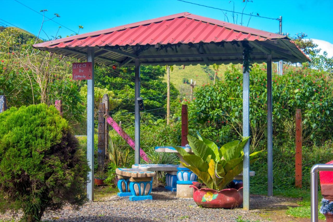 Cabinas Cascada Rio Celeste Bijagua de Upala Exterior foto